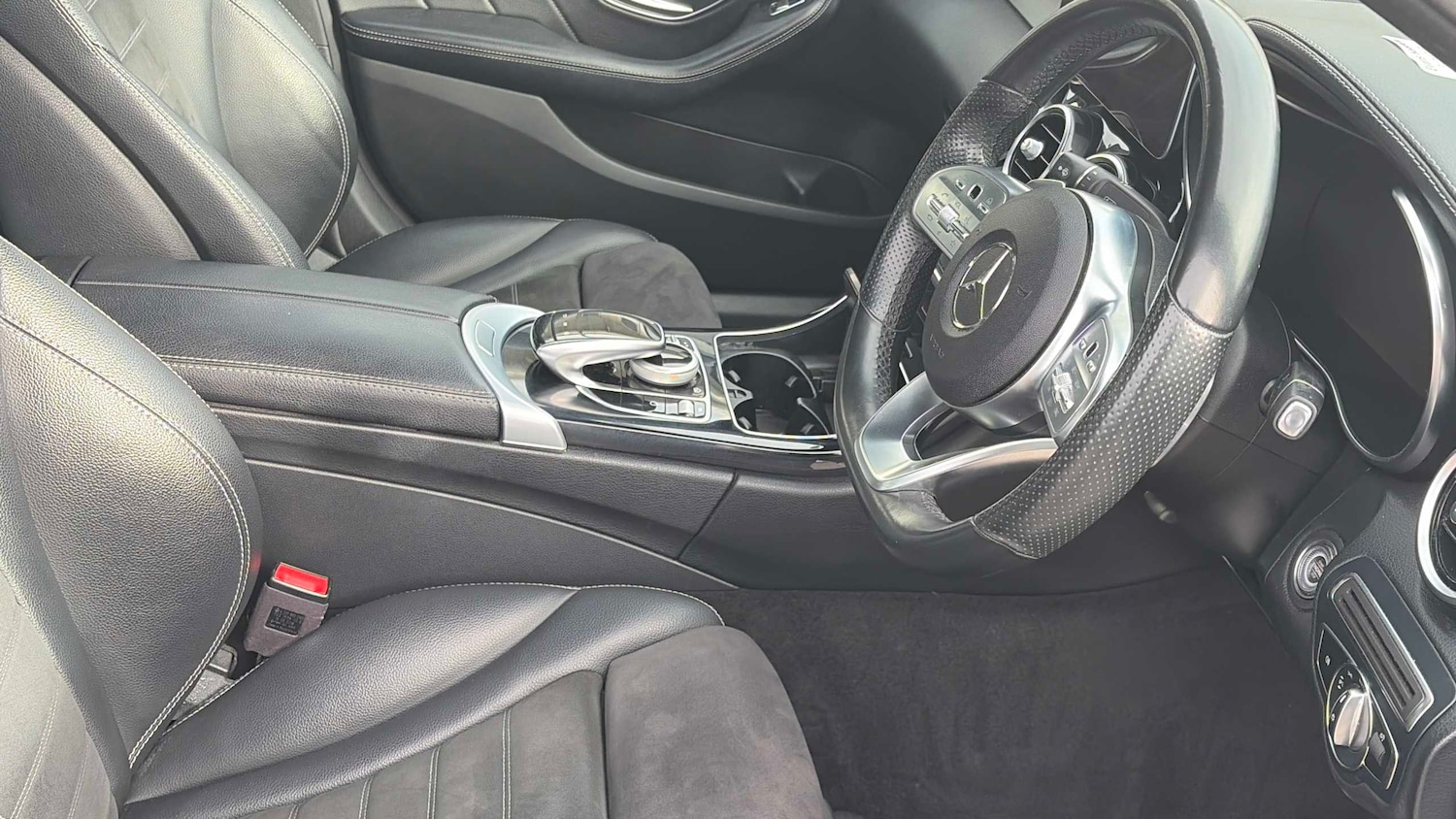 Used Mercedes-Benz C Class 2018 for sale - 77022205: Photo 3