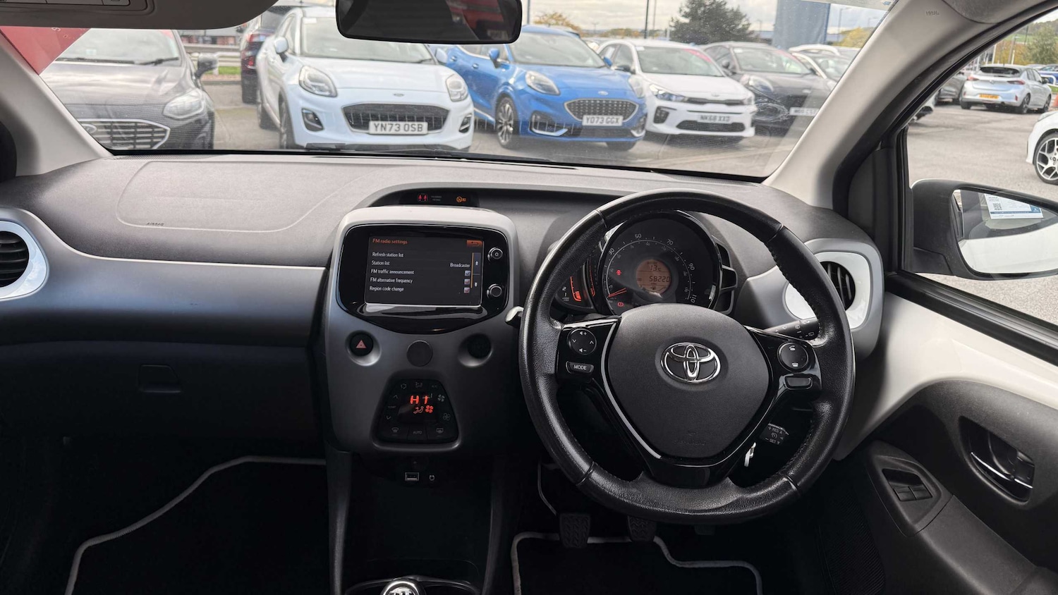 Used Toyota AYGO 2019 for sale - 76401428: Photo 8