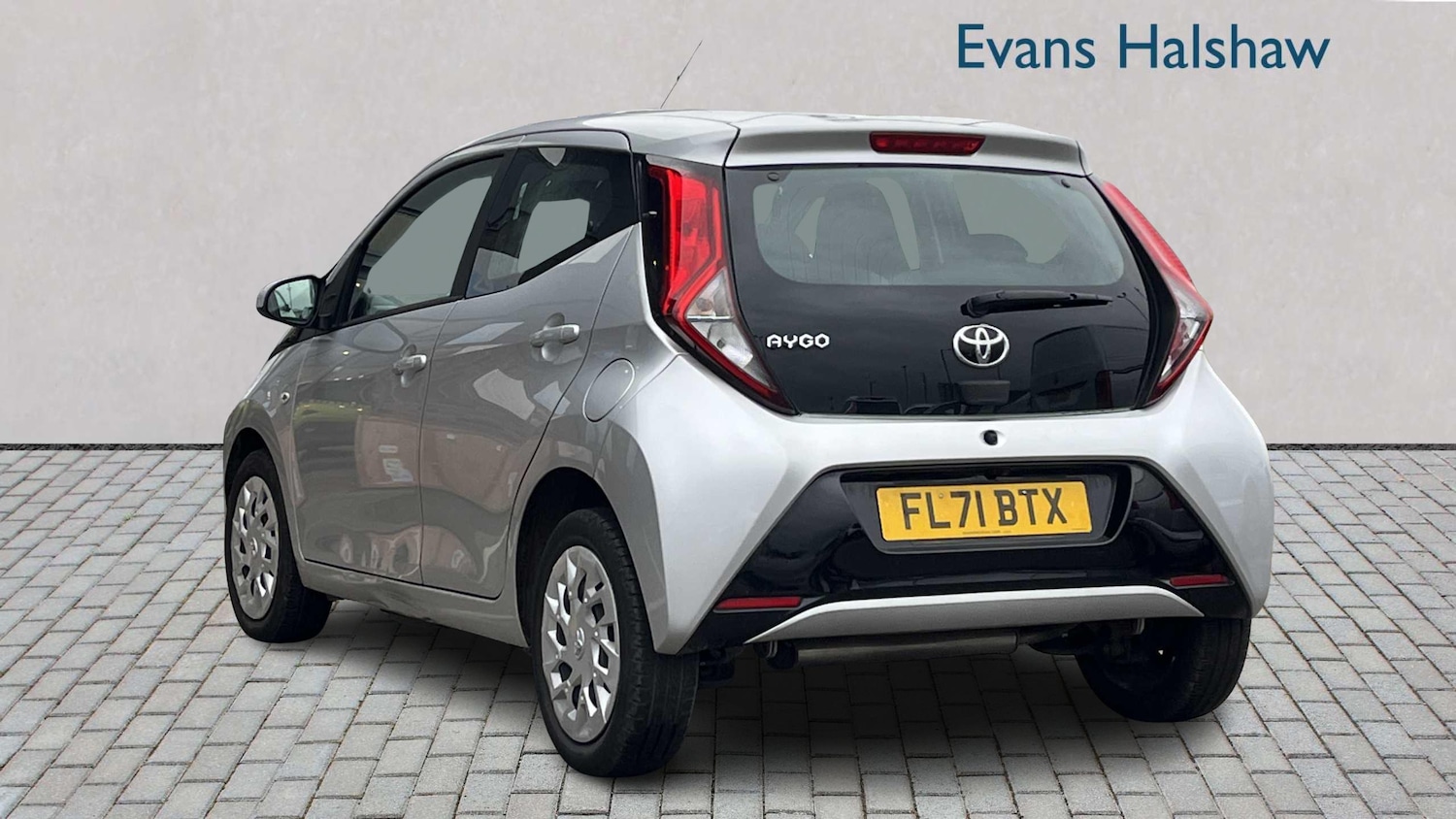 Used Toyota AYGO 2021 for sale - 76746125: Photo 2