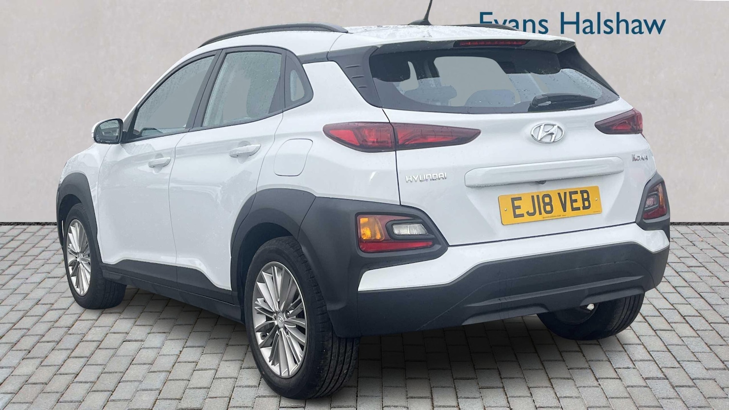 Used Hyundai KONA 2018 for sale - 76401457: Photo 2