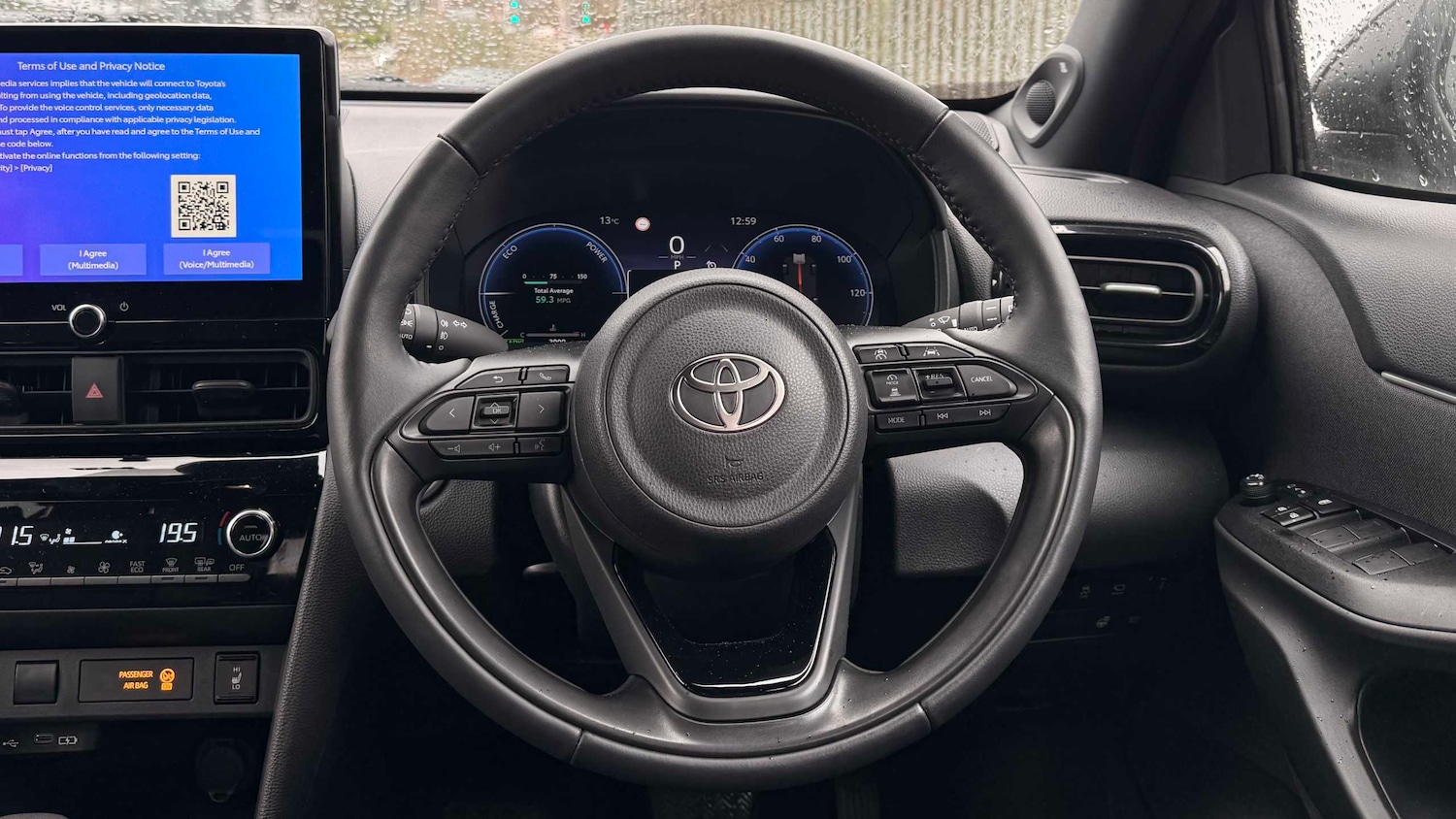 Used Toyota Yaris Cross 2024 for sale - 77686649: Photo 12