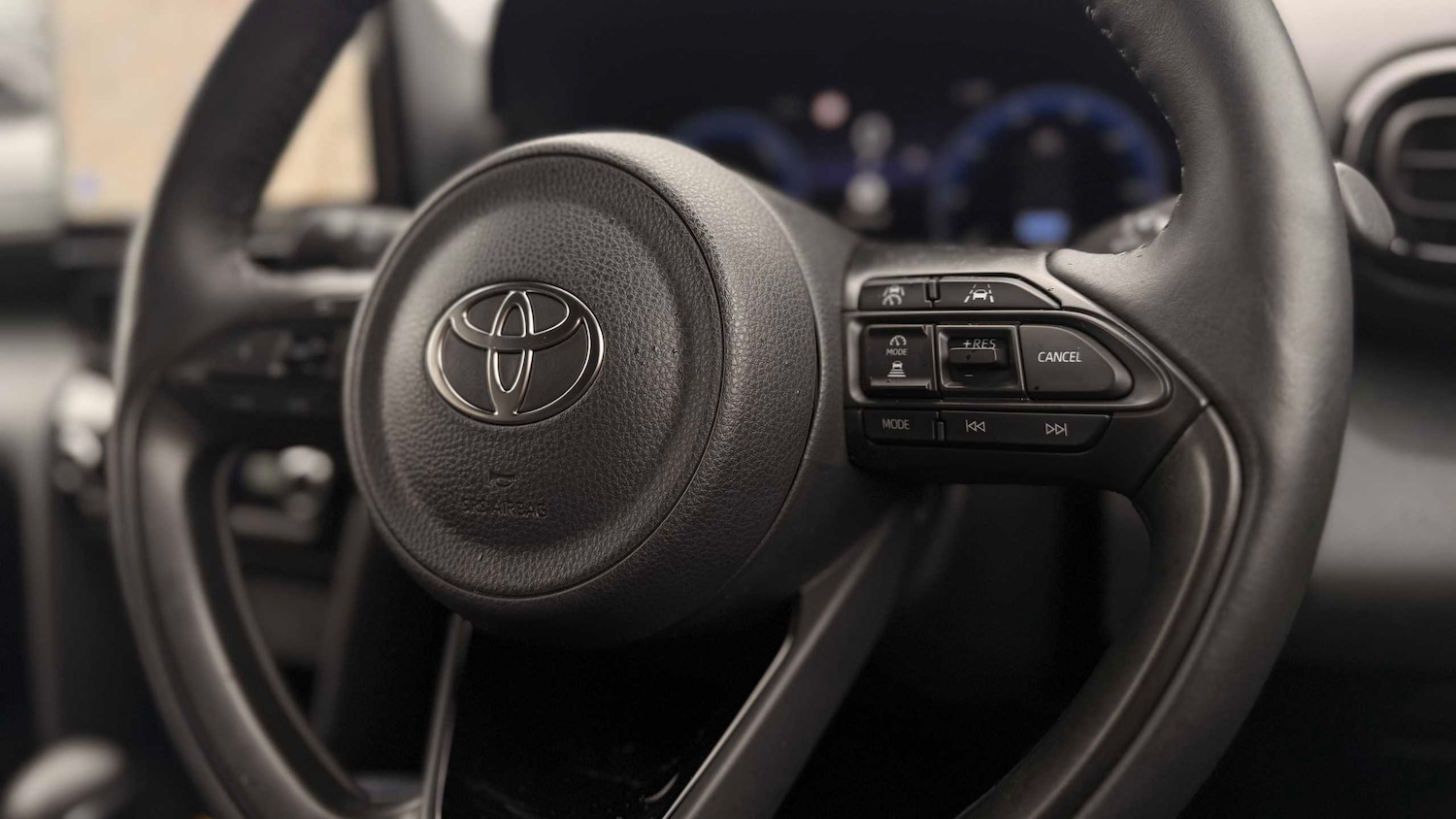 Used Toyota Yaris Cross 2024 for sale - 77686649: Photo 16