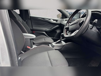 Used Ford Focus 2024 for sale - 79227746: Photo
