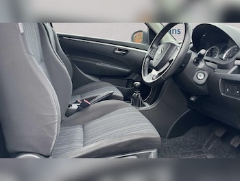 Used Suzuki Swift 2015 for sale - 77443352: Photo