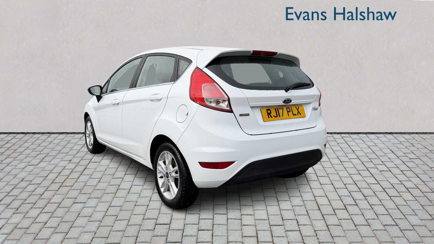 Used Ford Fiesta 2017 for sale - 77500352: Photo 2