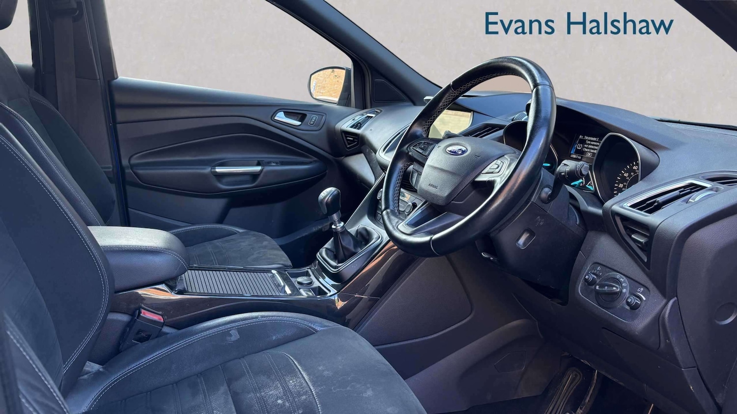 Used Ford Kuga 2017 for sale - 77894453: Photo 3