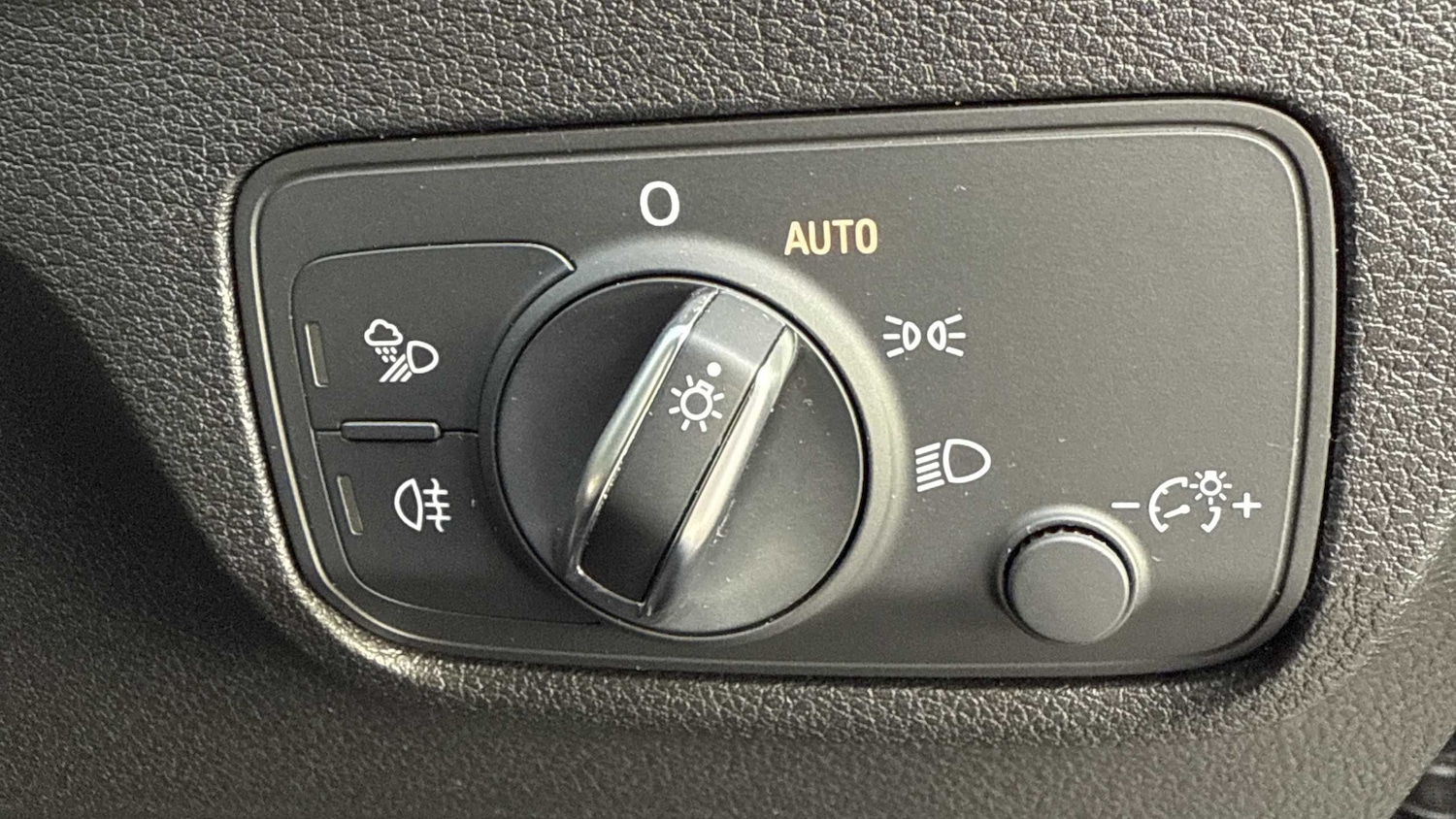 Used Audi Q2 2020 for sale - 76401206: Photo 15