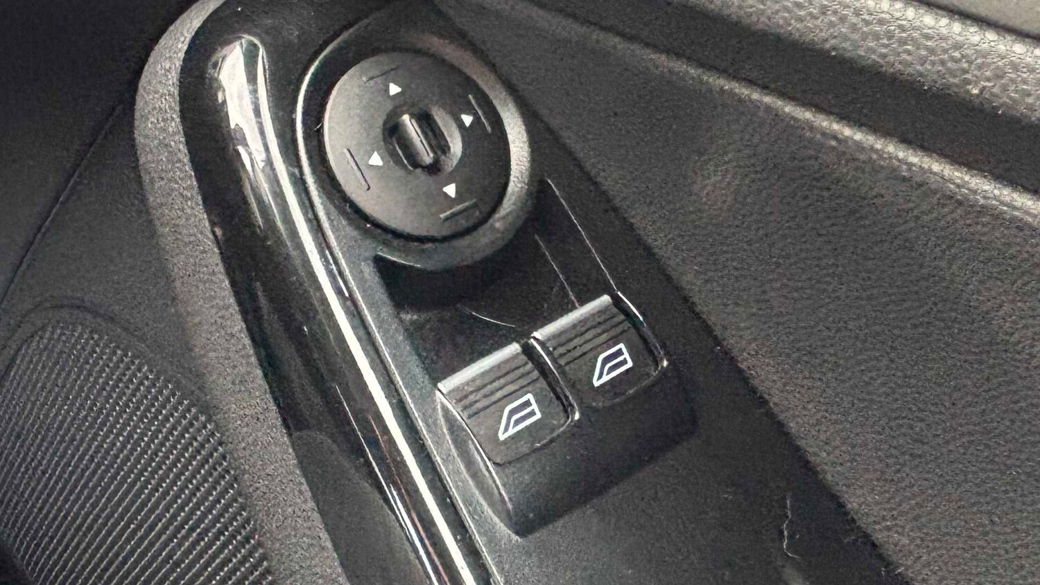 Used Ford Fiesta 2015 for sale - 77842409: Photo 14