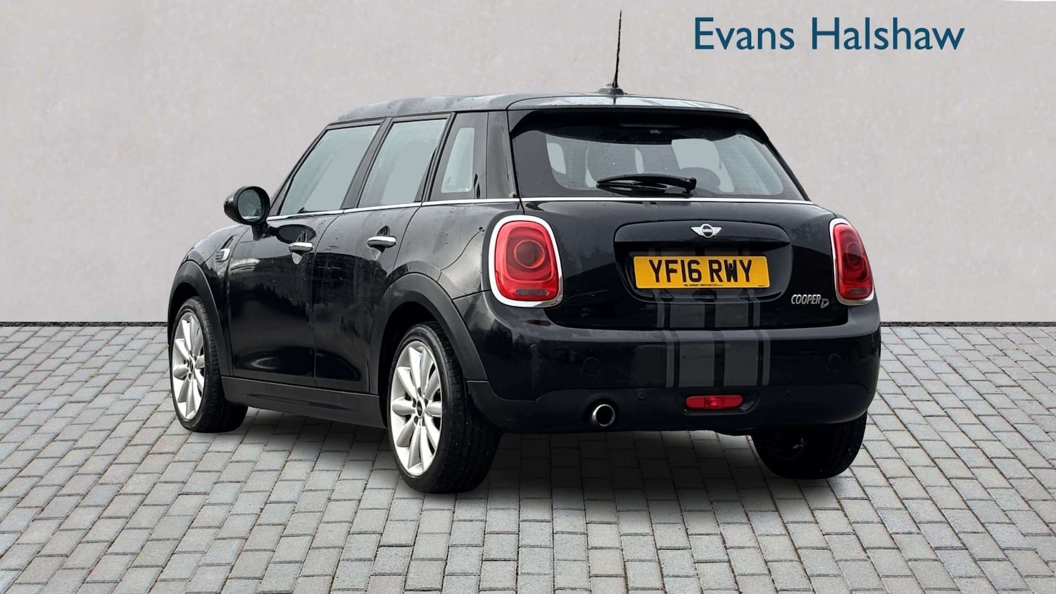 Used MINI Hatch 2016 for sale - 77772068: Photo 2