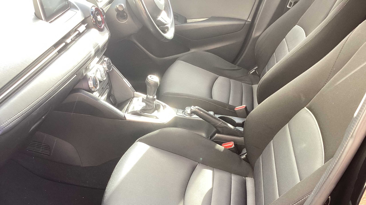 Used Mazda CX-3 2016 for sale - 76401422: Photo 9