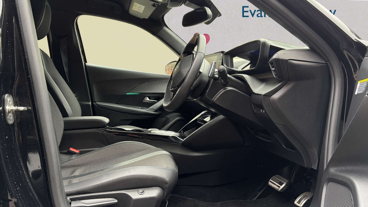 Used Peugeot 2008 2023 for sale - 77741094: Photo 3