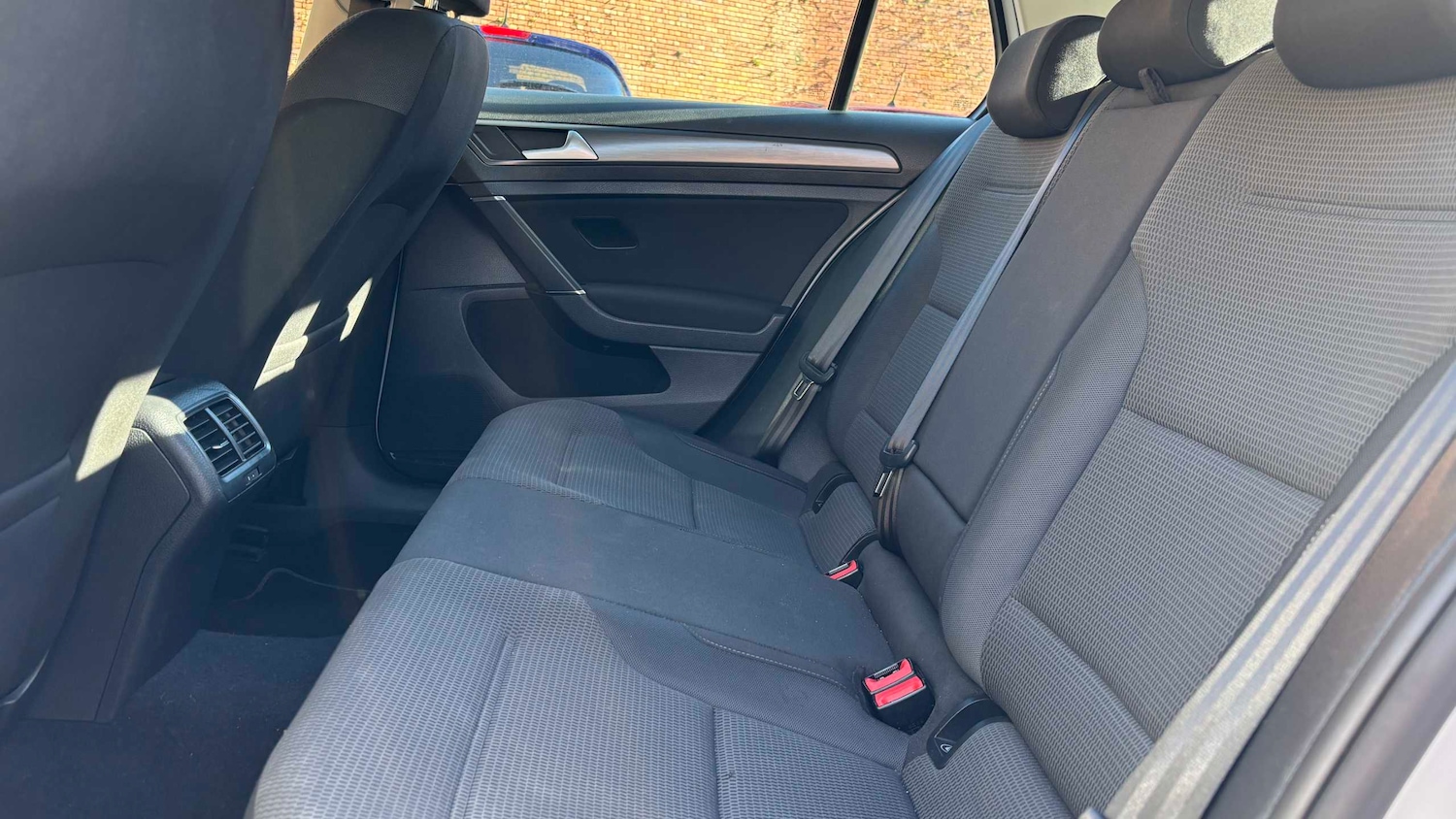 Used Volkswagen Golf 2017 for sale - 77894438: Photo 9