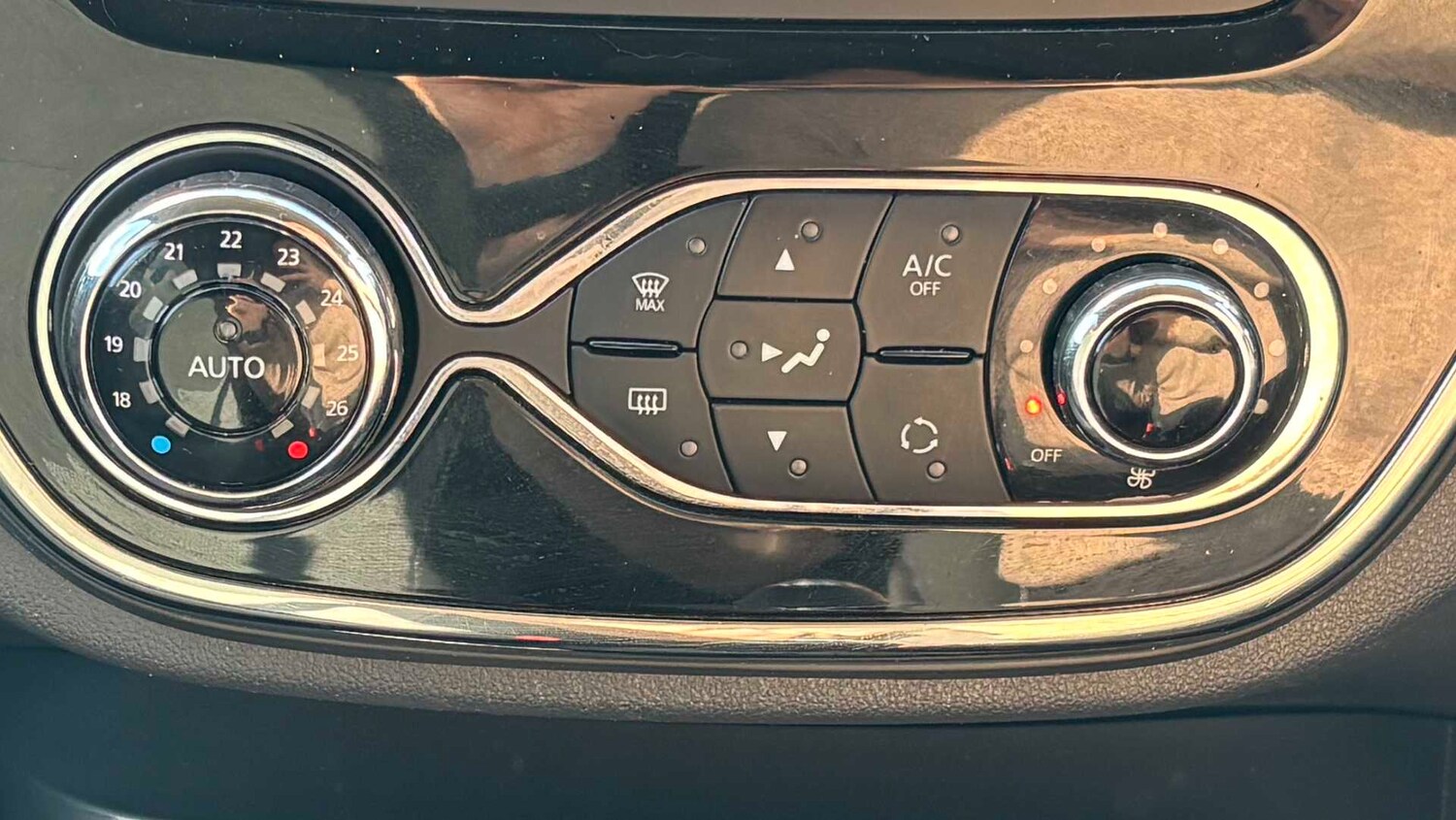 Used Renault Captur for sale - 77979449: Photo 16