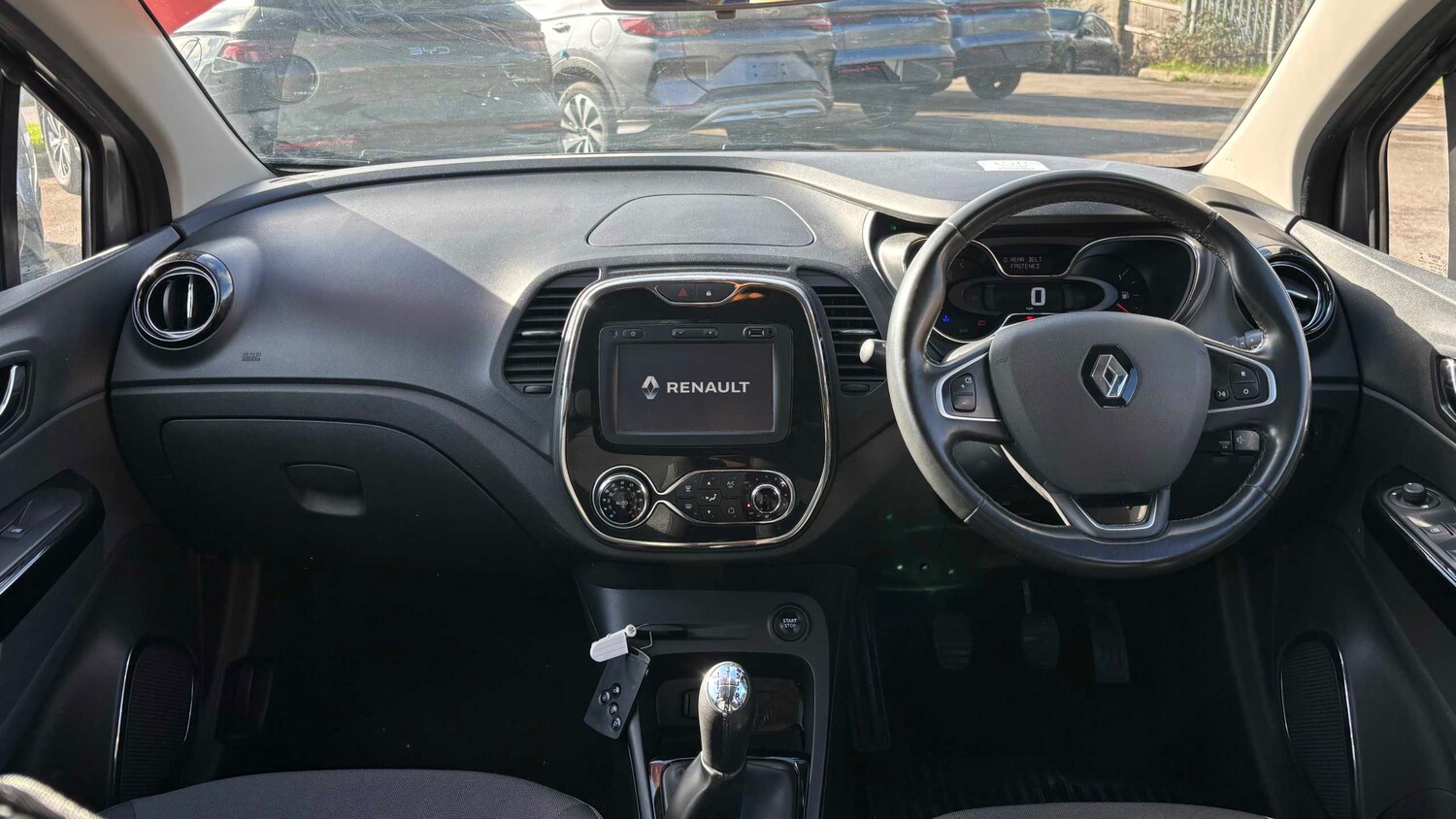 Used Renault Captur for sale - 77979449: Photo 8