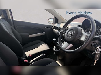 Used Mazda Mazda2 2011 for sale - 79364506: Photo