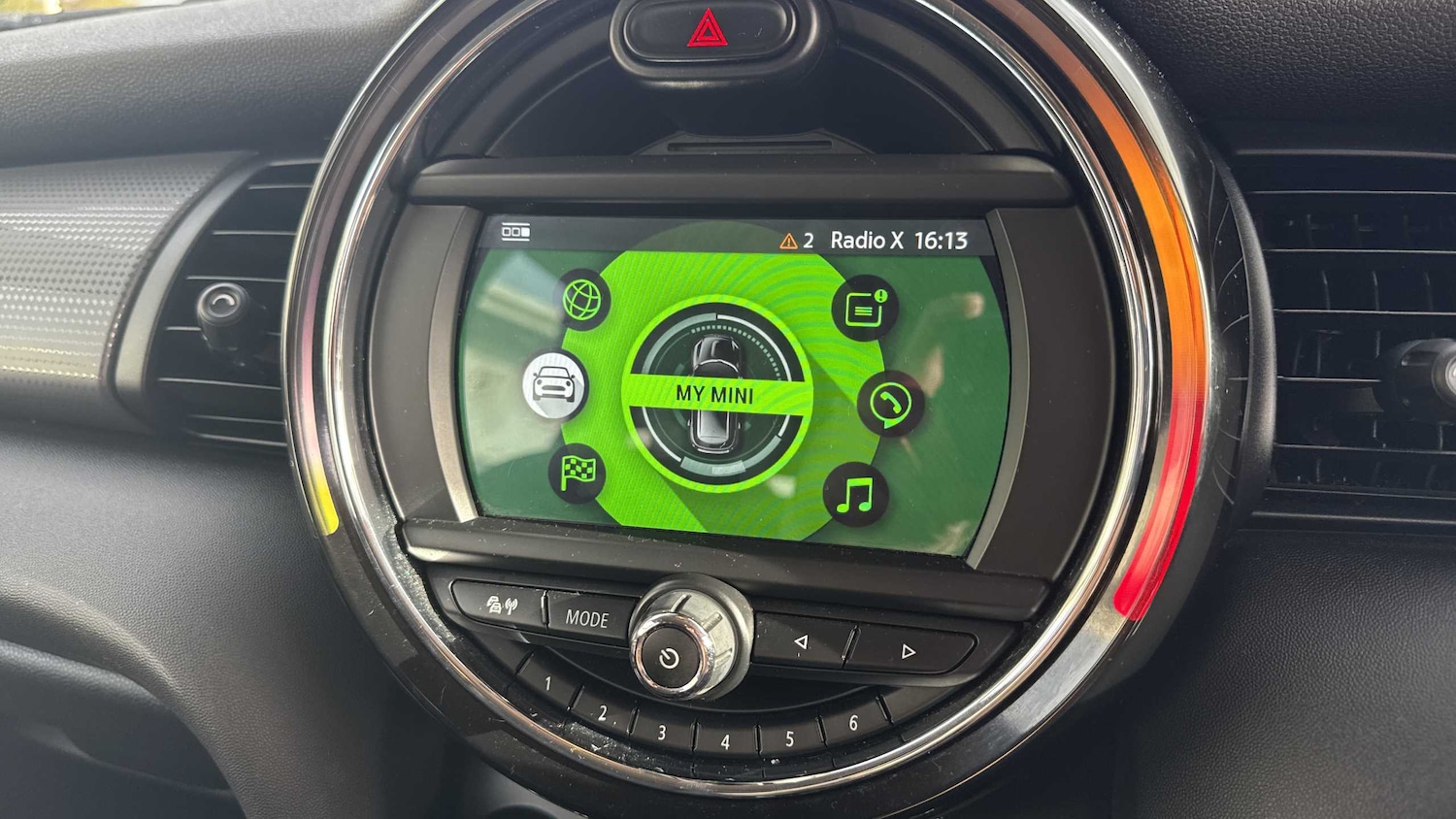 Used MINI Hatch 2018 for sale - 76401448: Photo 11