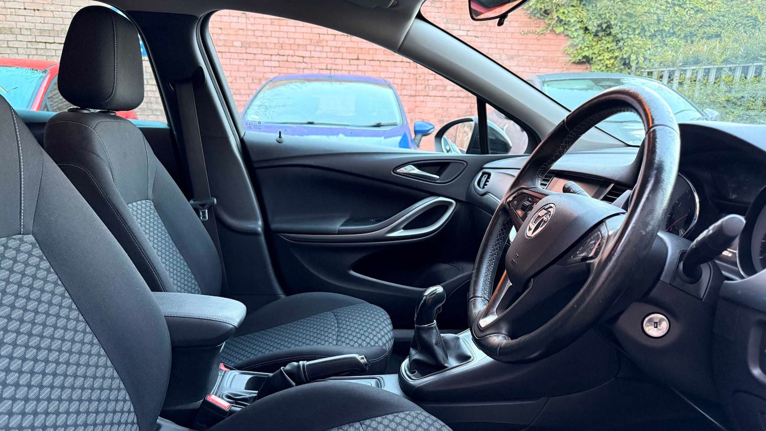 Used Vauxhall Astra 2018 for sale - 77244972: Photo 3