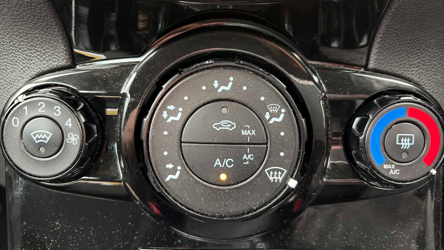 Used Ford Fiesta 2013 for sale - 76955158: Photo 14