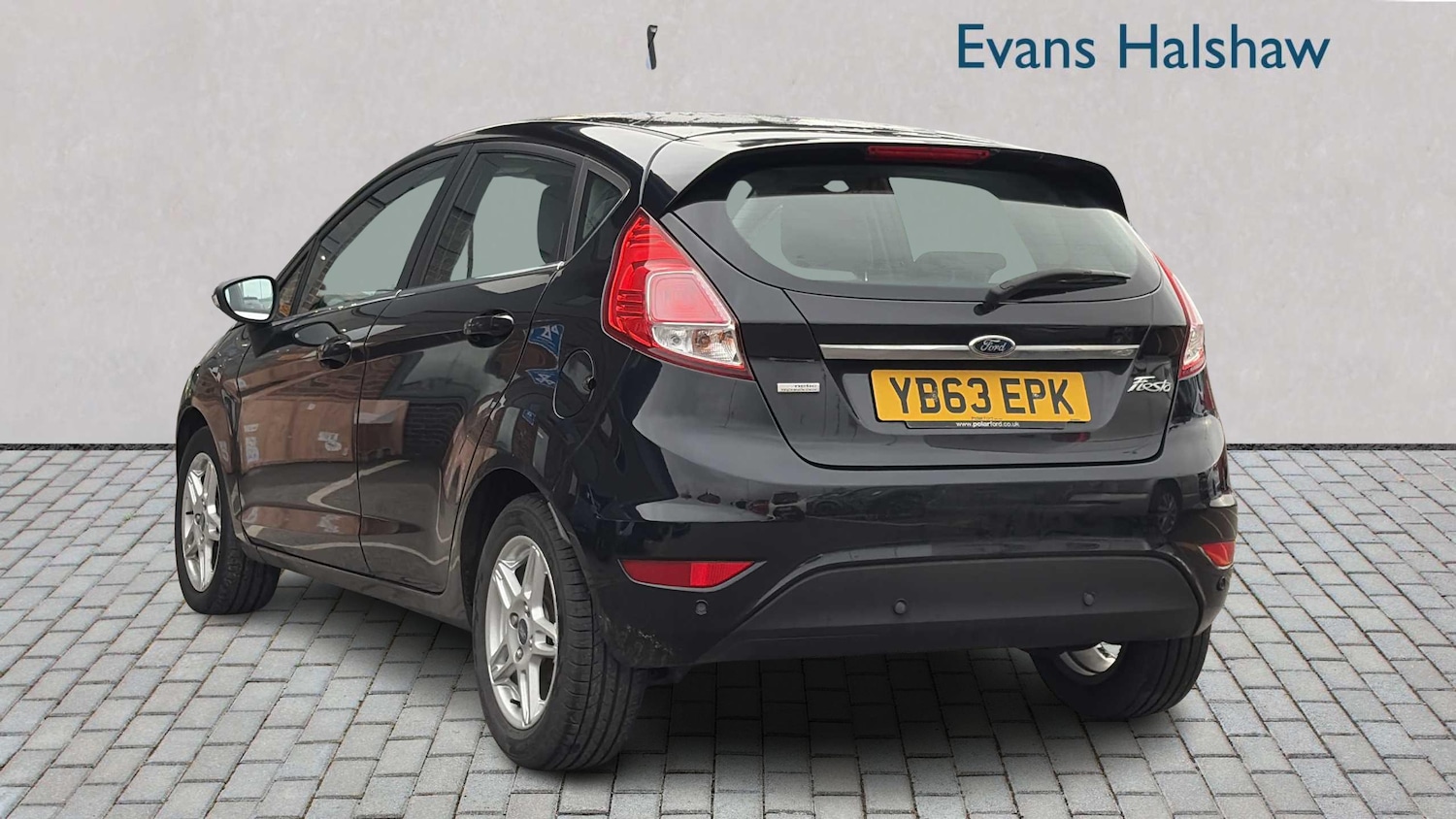 Used Ford Fiesta 2013 for sale - 76955158: Photo 2