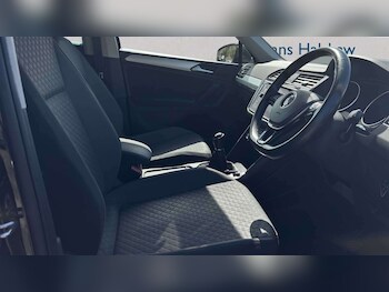 Used Volkswagen Tiguan 2019 for sale - 78937484: Photo