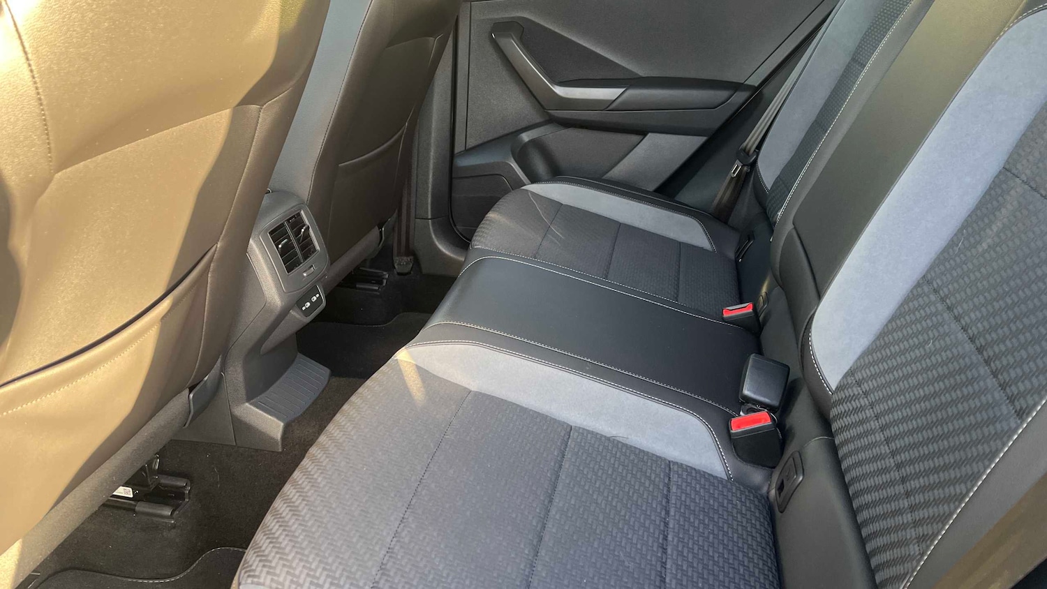 Used Volkswagen T-Roc 2022 for sale - 77011029: Photo 10