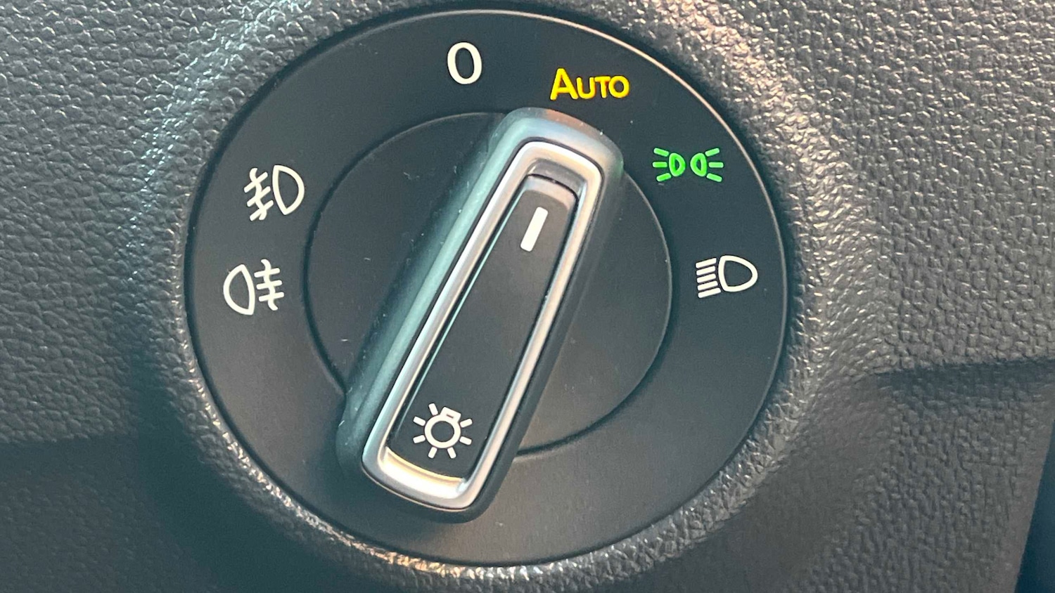 Used Volkswagen T-Roc 2022 for sale - 77011029: Photo 17