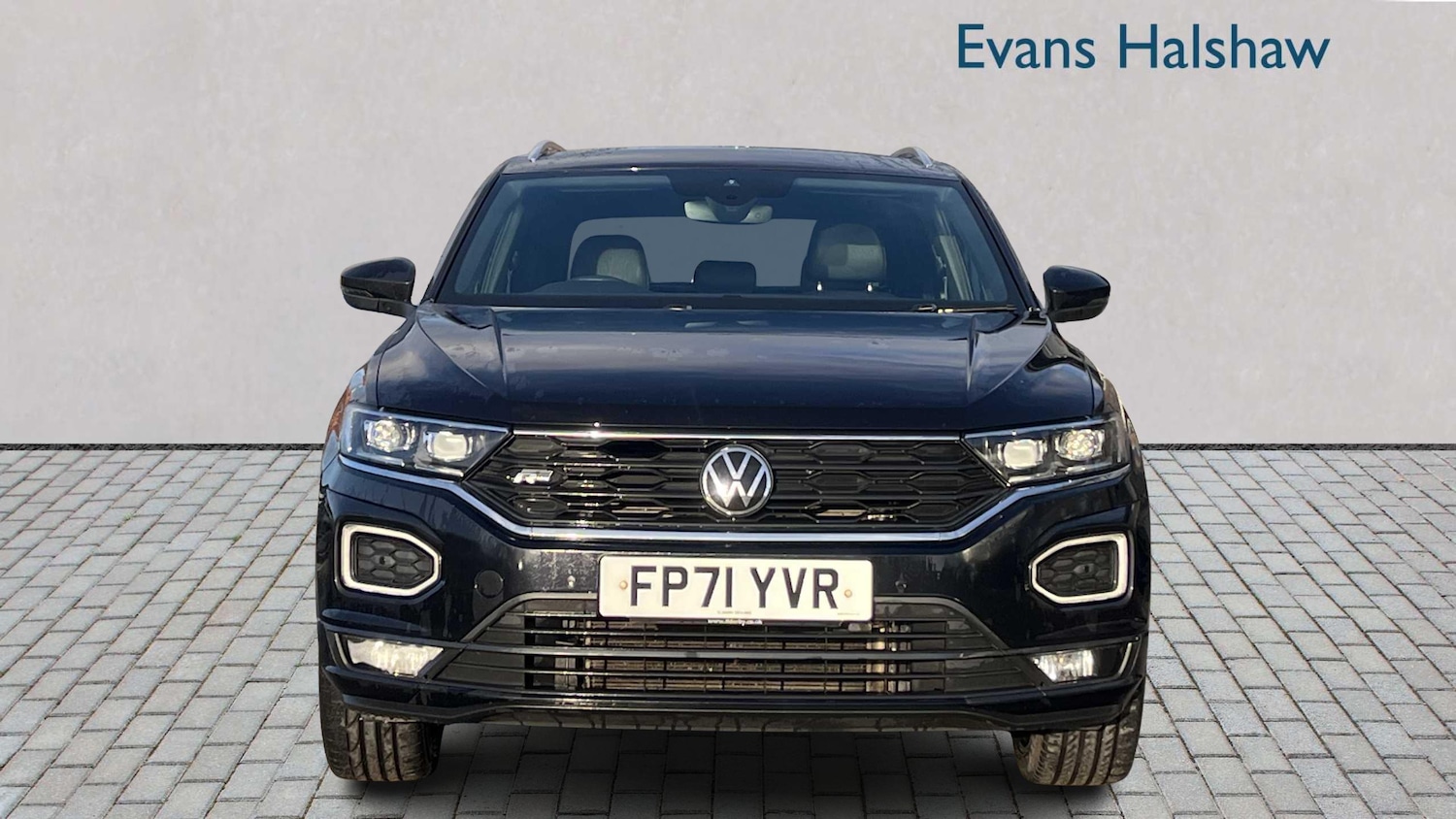 Used Volkswagen T-Roc 2022 for sale - 77011029: Photo 4