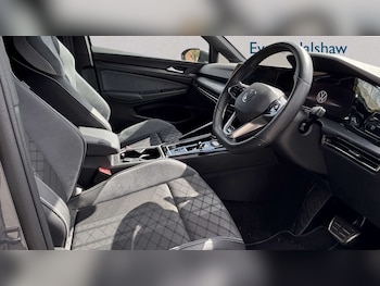 Used Volkswagen Golf 2024 for sale - 78507059: Photo