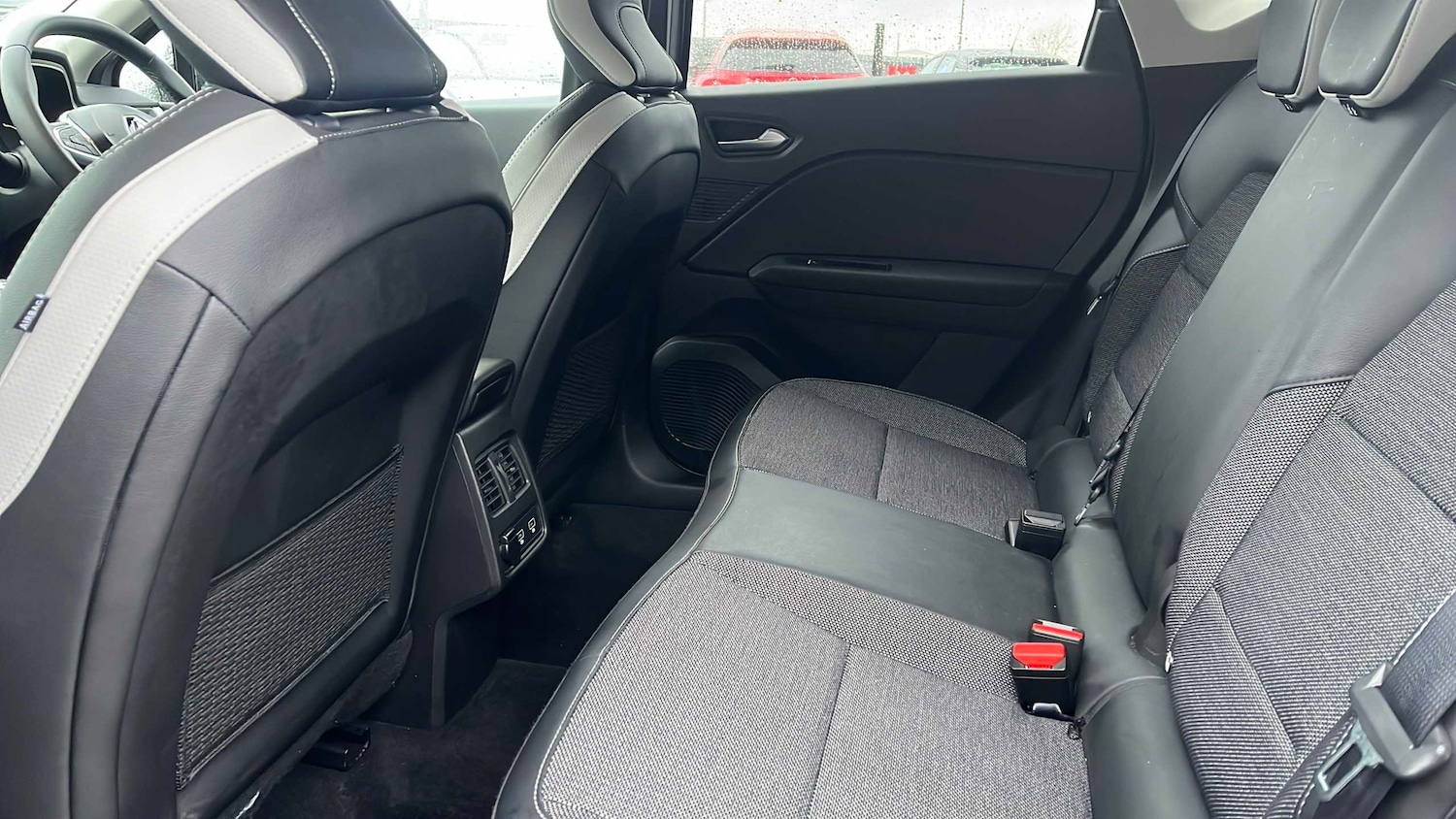 Used Renault Captur for sale - 77308547: Photo 10