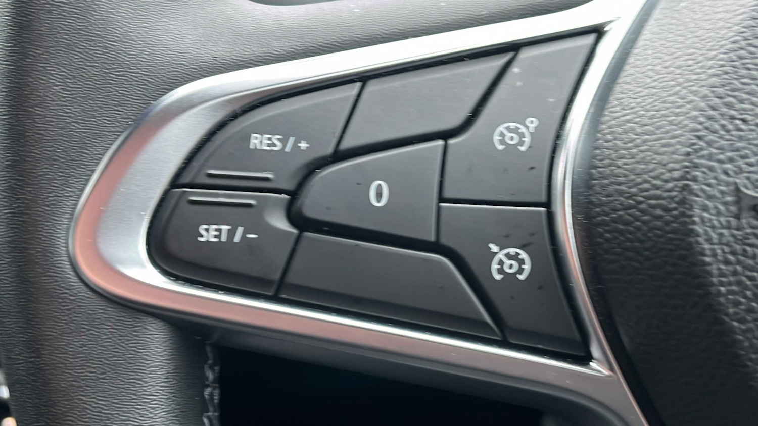 Used Renault Captur for sale - 77308547: Photo 14