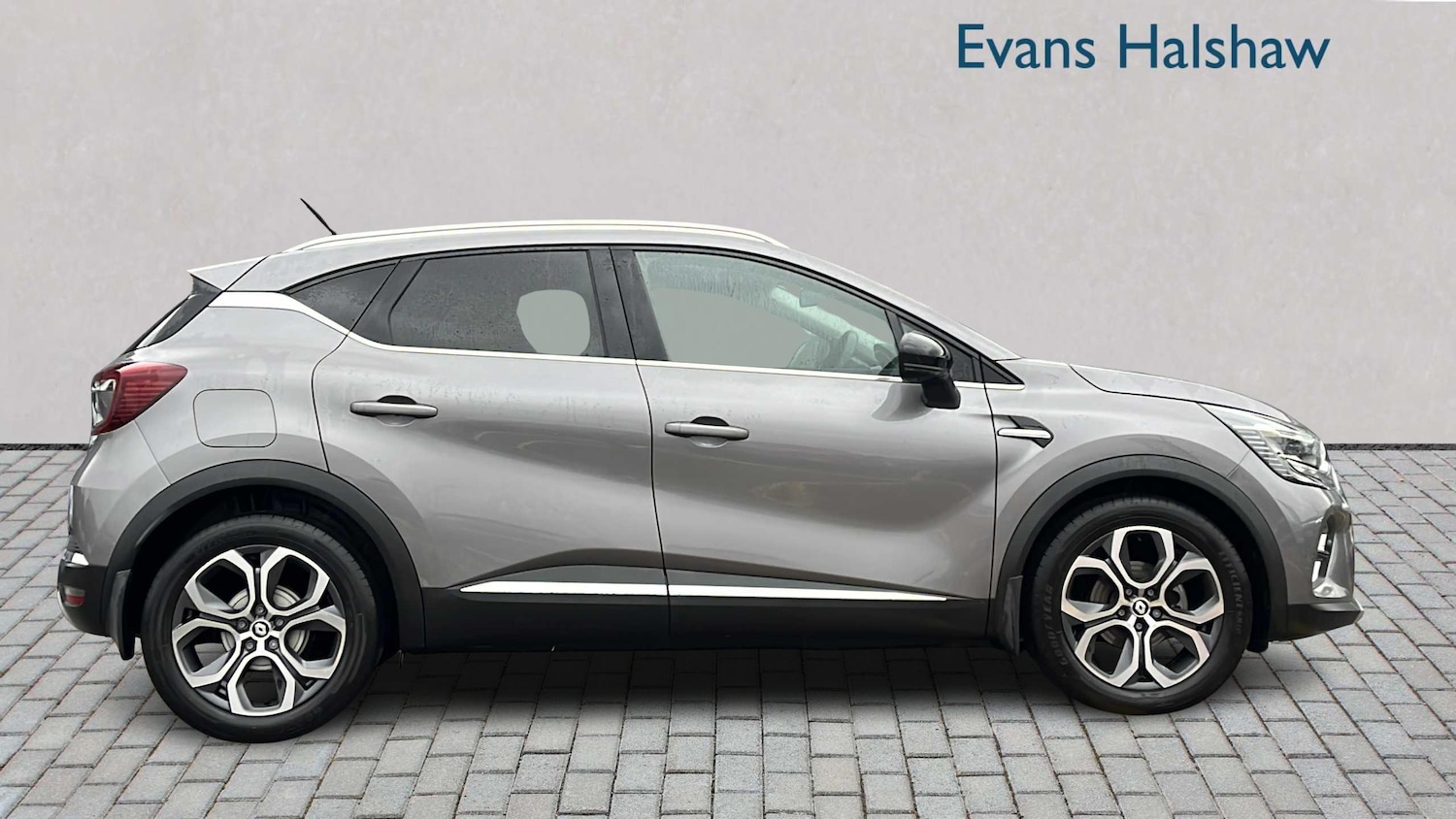 Used Renault Captur for sale - 77308547: Photo 6