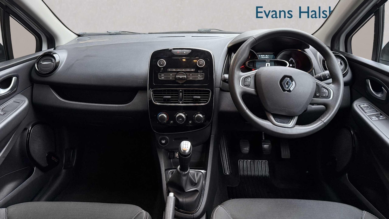 Used Renault Clio 2018 for sale - 77044093: Photo 11