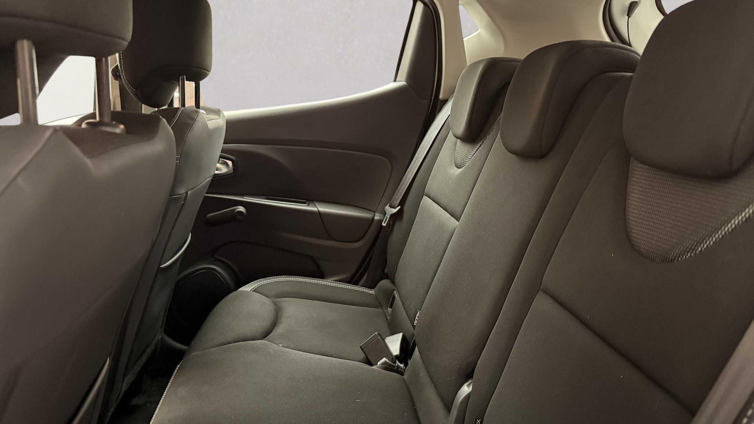 Used Renault Clio 2018 for sale - 77044093: Photo 14