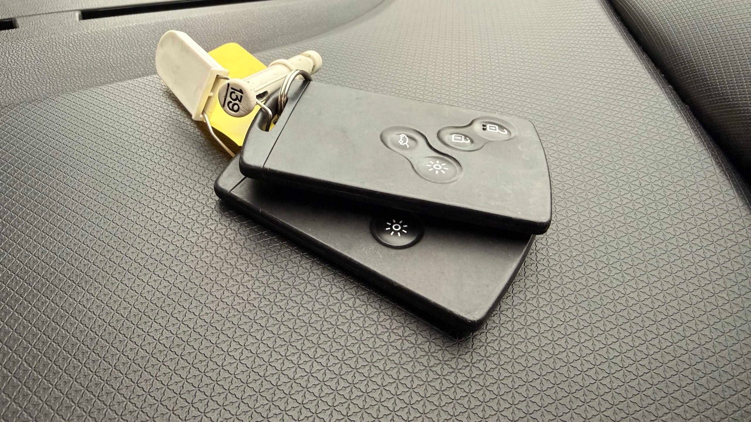 Used Renault Clio 2018 for sale - 77044093: Photo 22