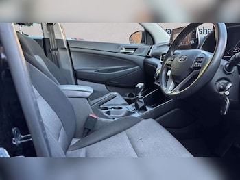 Used Hyundai TUCSON 2018 for sale - 79282250: Photo