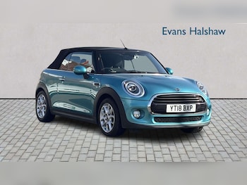 Used MINI Convertible 2018 for sale - 77674679: Photo