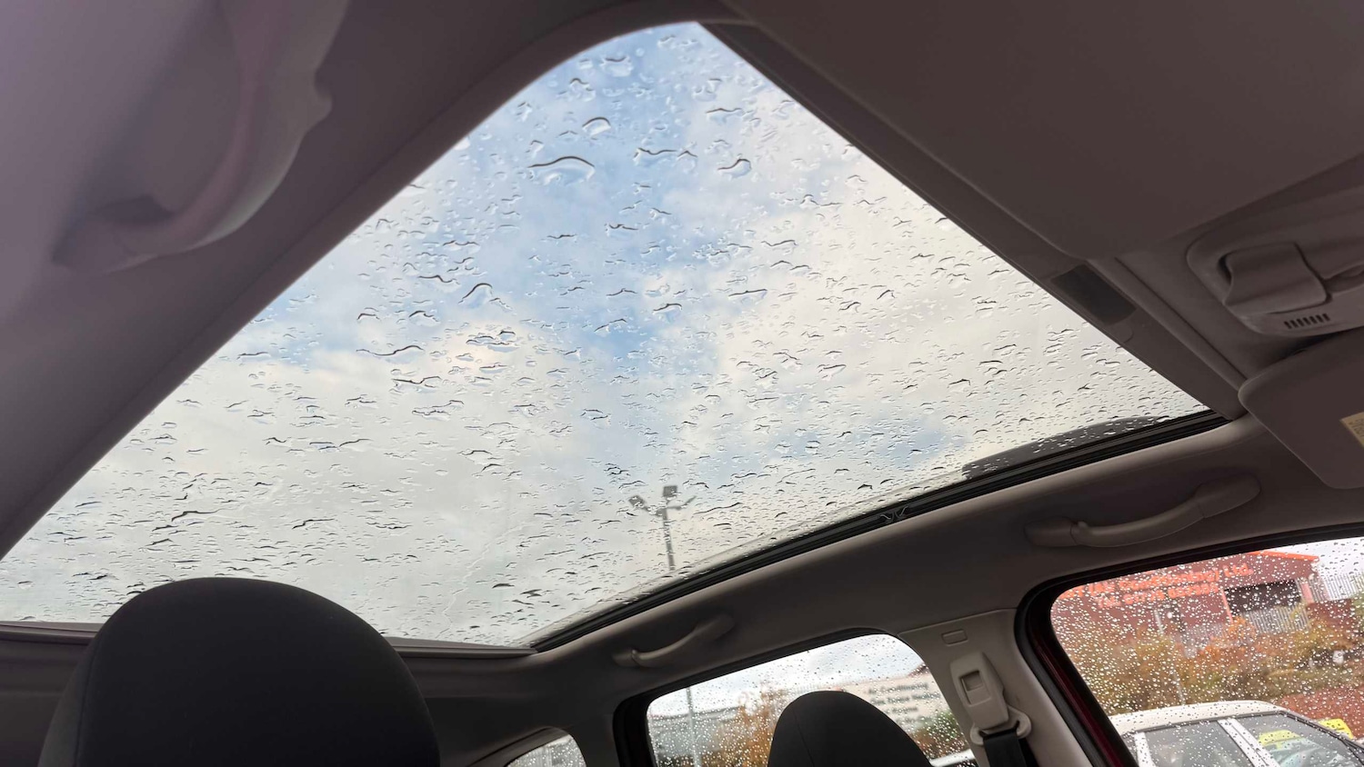 Used Citroen C3 Picasso 2016 for sale - 76488104: Photo 13