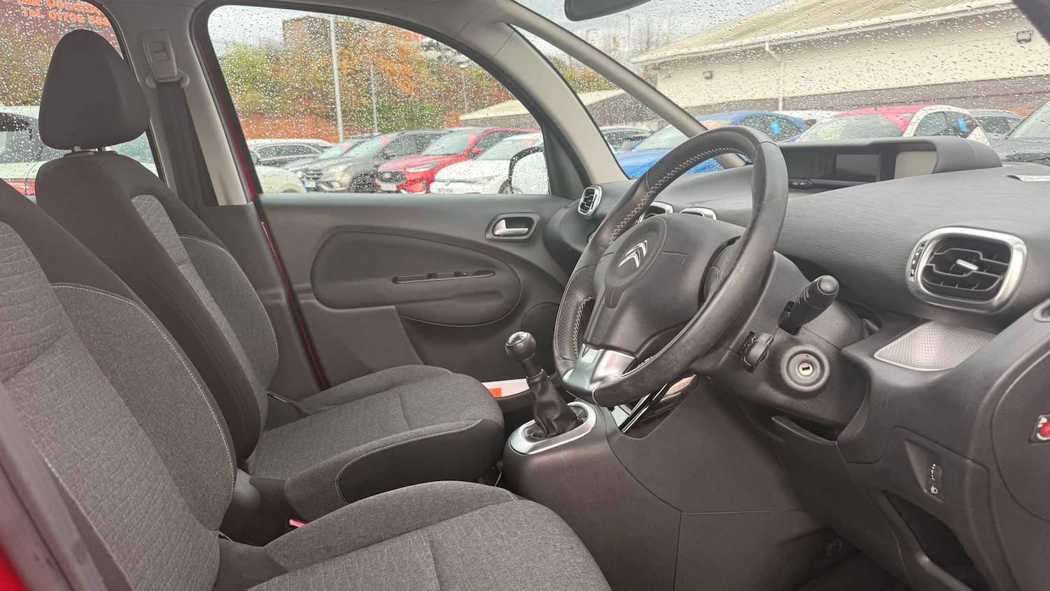 Used Citroen C3 Picasso 2016 for sale - 76488104: Photo 3