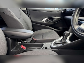 Used Toyota Yaris 2022 for sale - 78960820: Photo