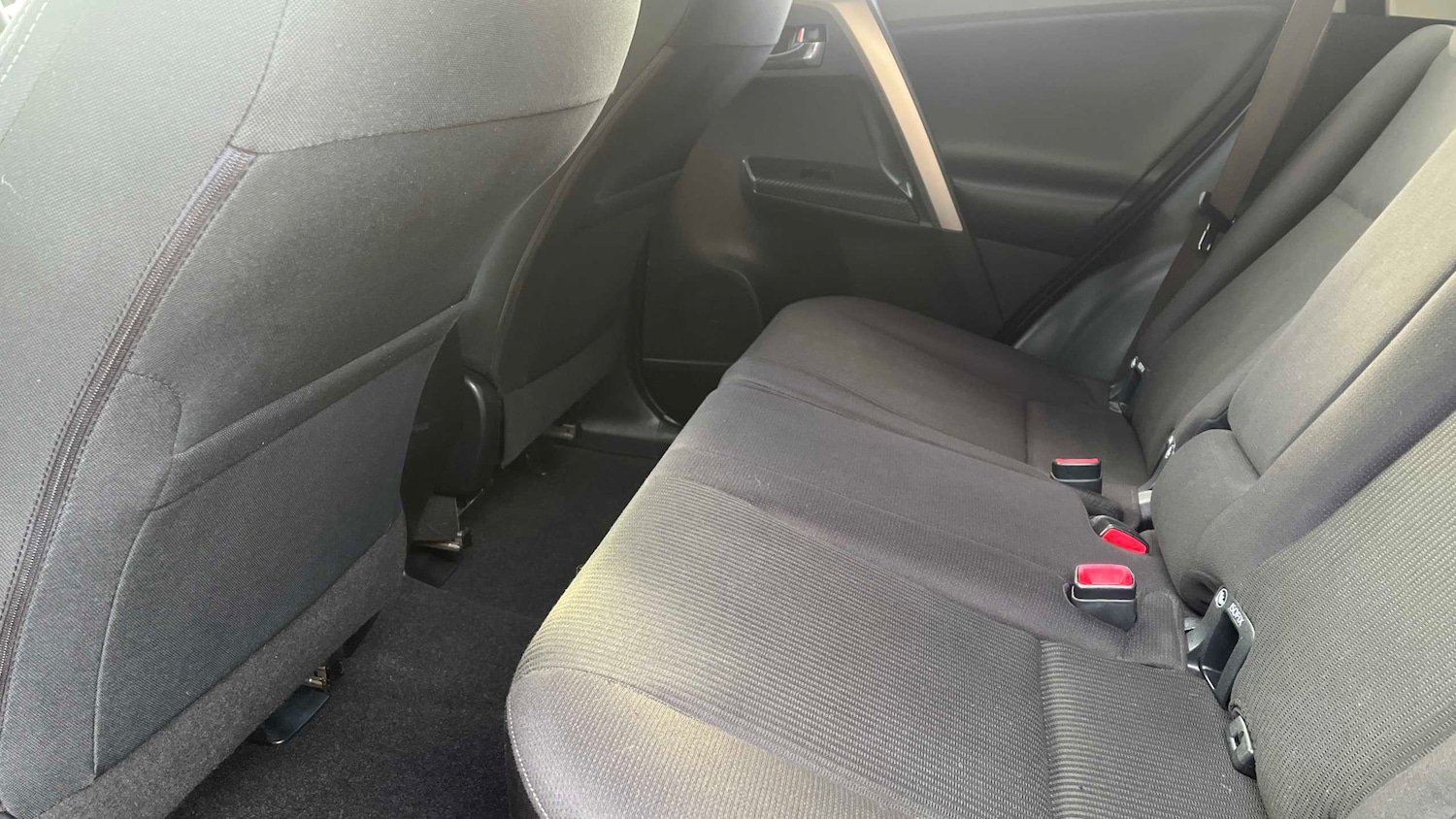 Used Toyota RAV4 2014 for sale - 77239937: Photo 10