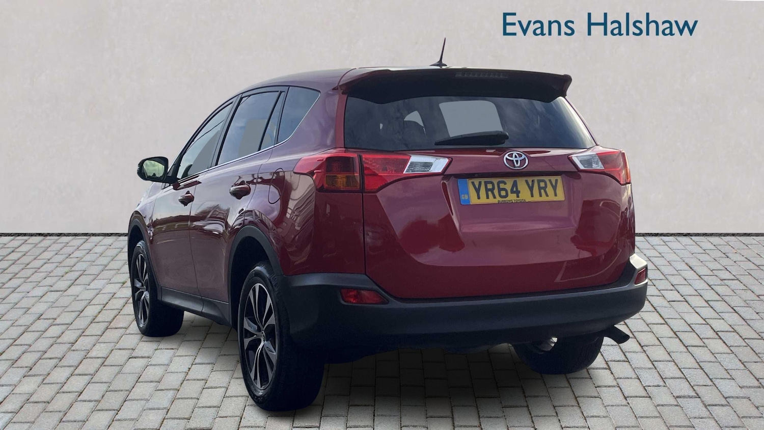 Used Toyota RAV4 2014 for sale - 77239937: Photo 2