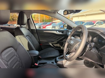 Used Ford Focus 2024 for sale - 76460108: Photo