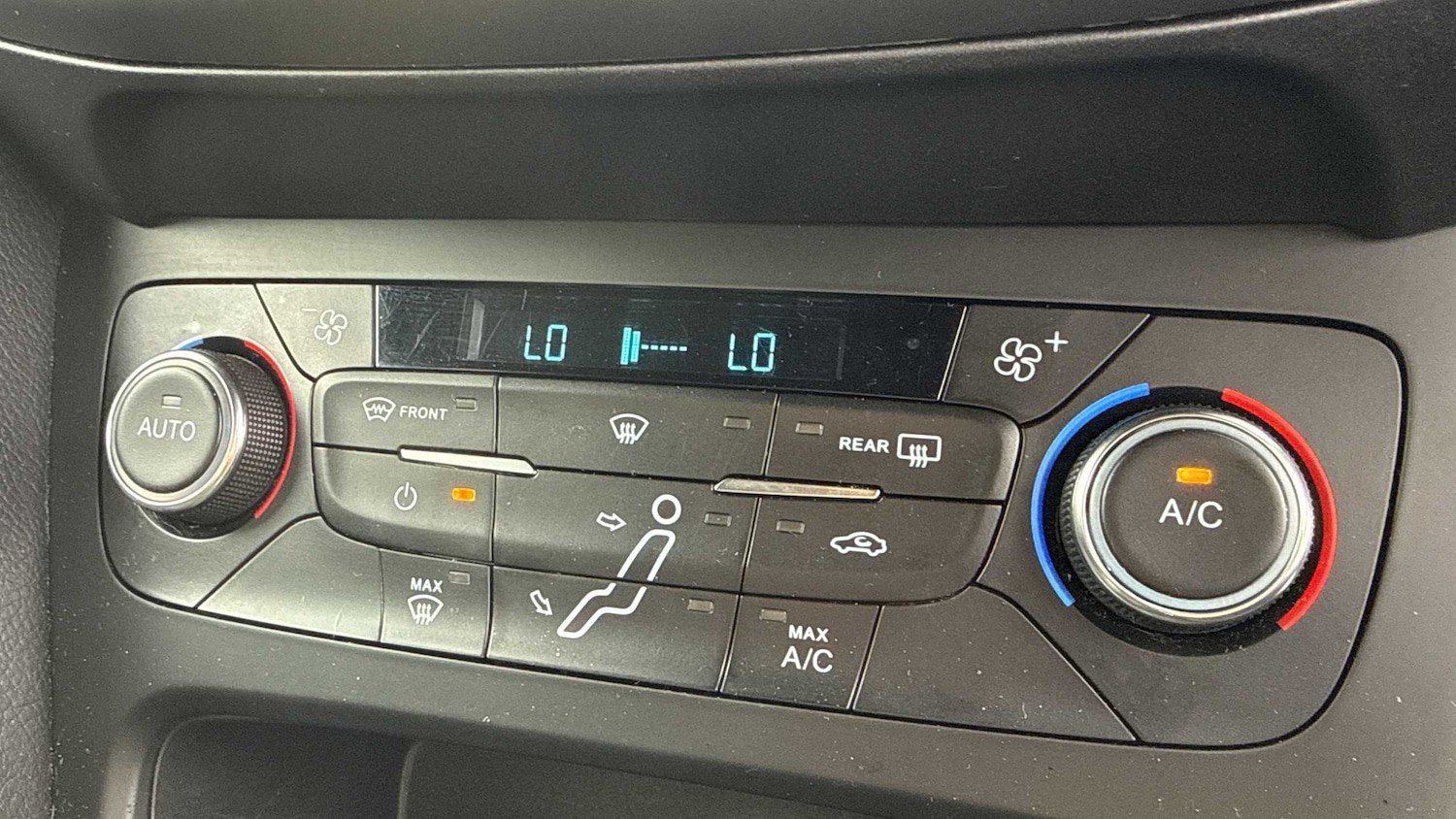 Used Ford Focus 2018 for sale - 76401237: Photo 9