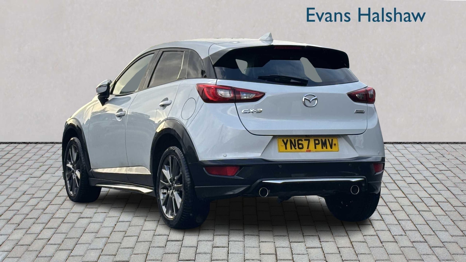 Used Mazda CX-3 2017 for sale - 77628092: Photo 2