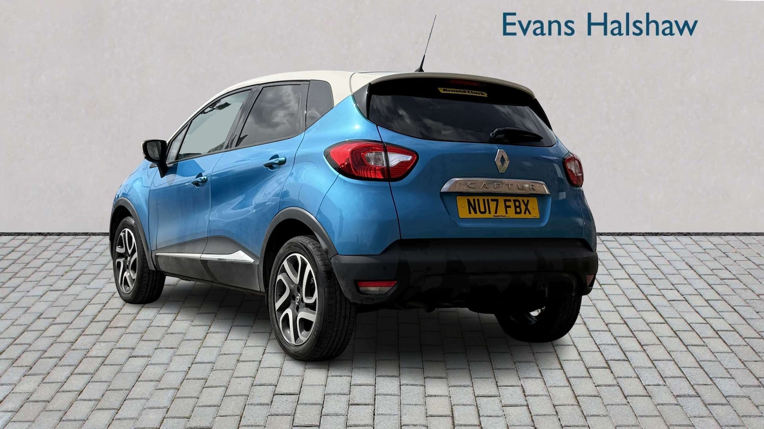 Used Renault Captur 2017 for sale - 78209292: Photo 2