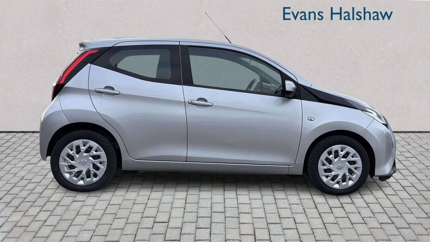 Used Toyota AYGO 2021 for sale - 78137680: Photo 6