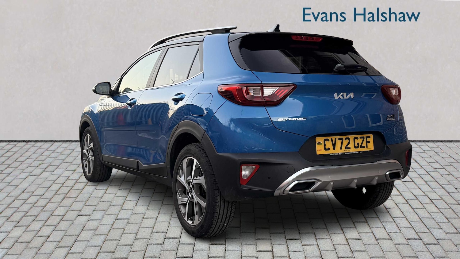 Used Kia Stonic 2022 for sale - 76624733: Photo 2