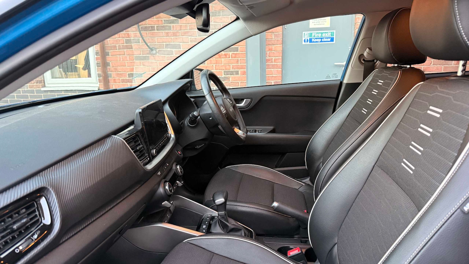 Used Kia Stonic 2022 for sale - 76624733: Photo 9