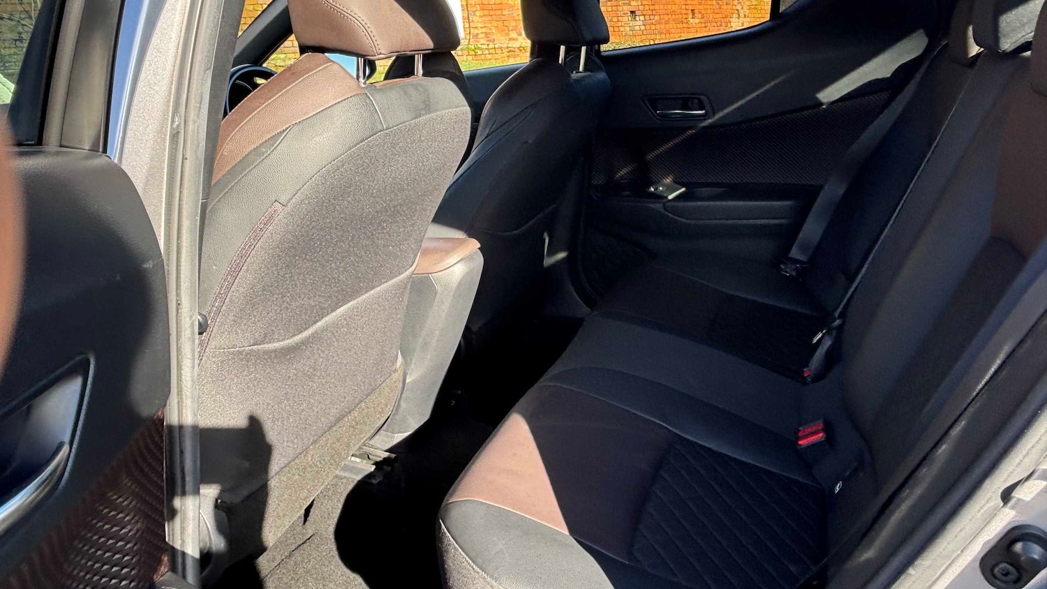 Used Toyota C-HR 2017 for sale - 77553255: Photo 10