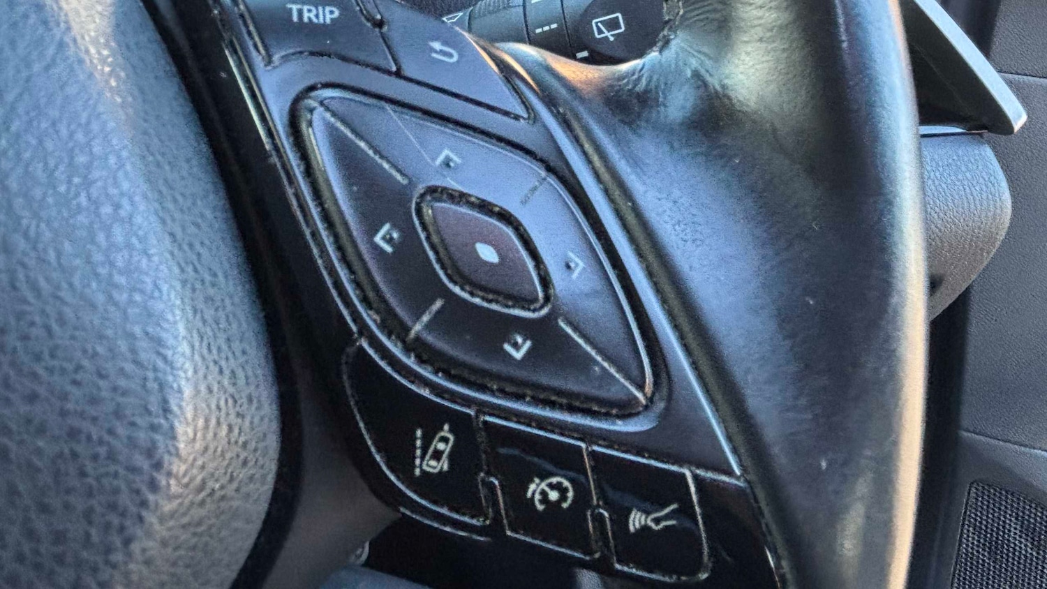 Used Toyota C-HR 2017 for sale - 77553255: Photo 16